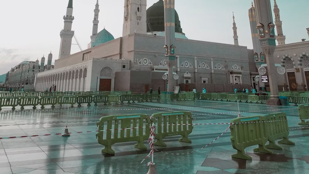 Tips Agar Tidak Tersesat di Masjidil Haram dan Masjid Nabawi 2026: Panduan Navigasi dan Langkah Jika Terpisah dari Rombongan