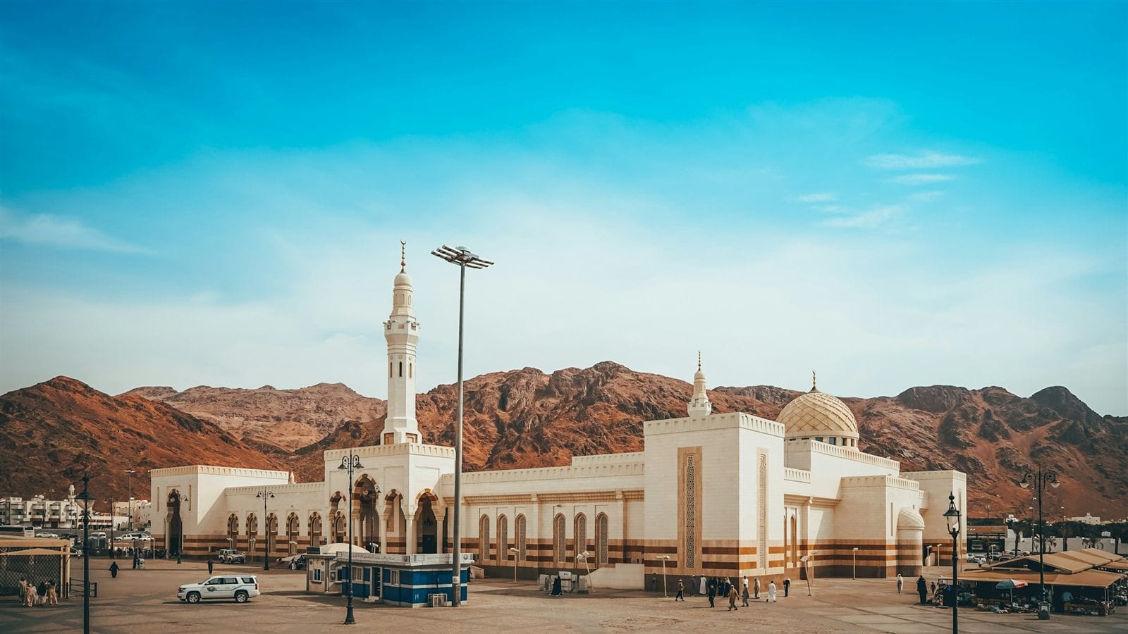 Masjid Qiblatain di Madinah: Sejarah Perpindahan Kiblat dan Adab Berkunjung bagi Jemaah Umroh