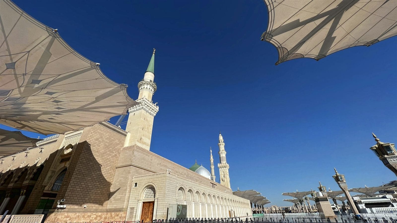 Memeriksa Travel Umroh Lebih Dalam: Izin, Masa Aktif, dan Siapa yang Memberangkatkan Jemaah