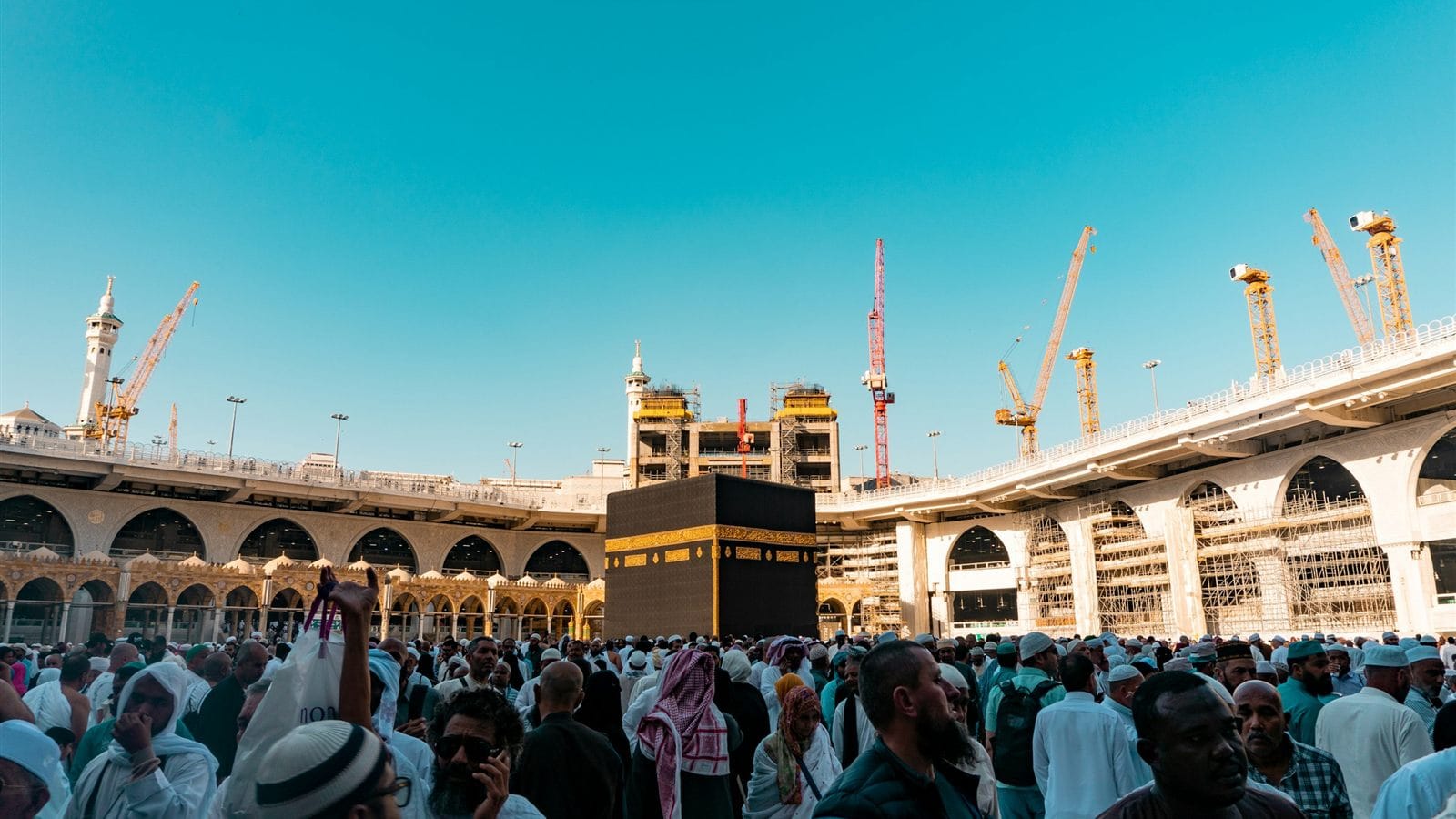 Mengatur Tenaga Selama Rangkaian Ibadah Umroh: Menyusun Ritme Harian agar Stamina Bertahan hingga Hari Terakhir